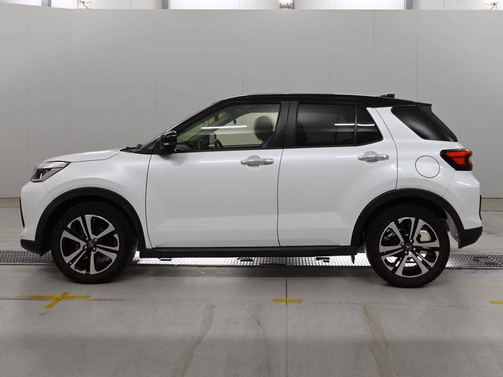 DAIHATSU ROCKY