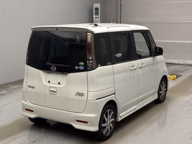 NISSAN ROOX