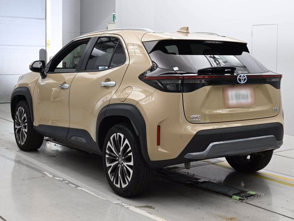 TOYOTA YARIS CROSS