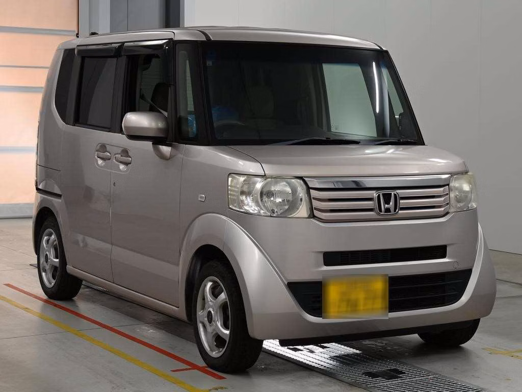 HONDA N-BOX