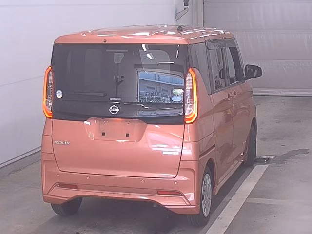 NISSAN ROOX