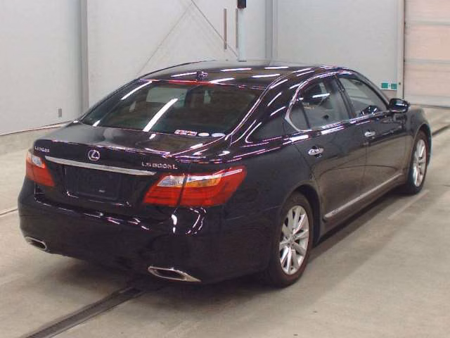 LEXUS LS600H