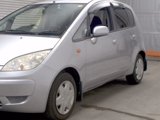 MITSUBISHI COLT