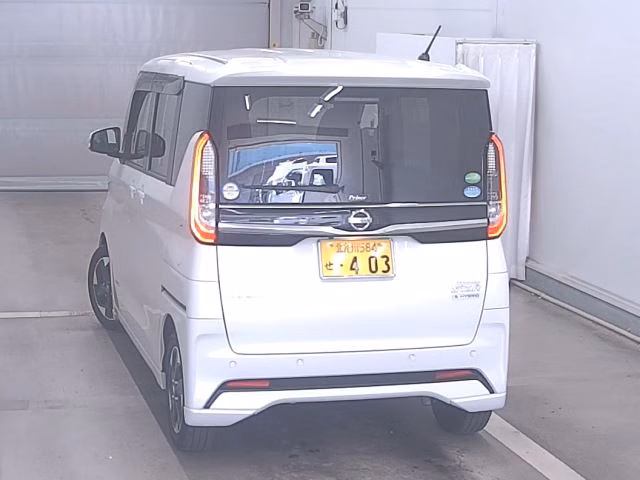 NISSAN ROOX