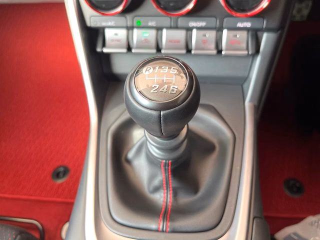 TOYOTA GR 86