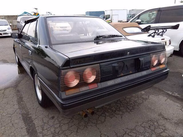 NISSAN SKYLINE