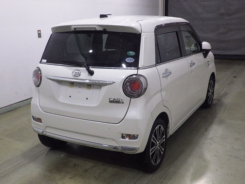 DAIHATSU CAST