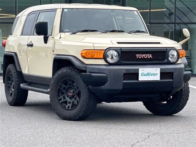 TOYOTA FJ CRUISER