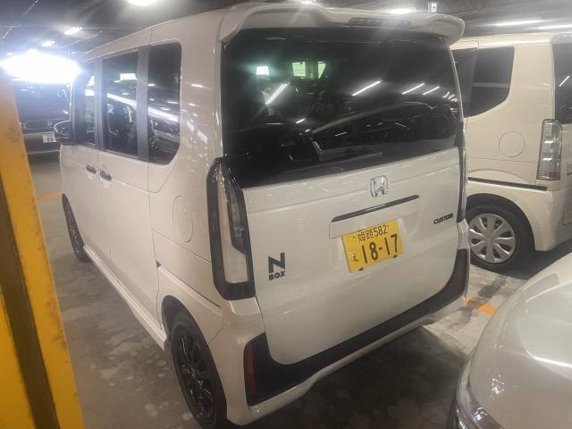 HONDA N-BOX