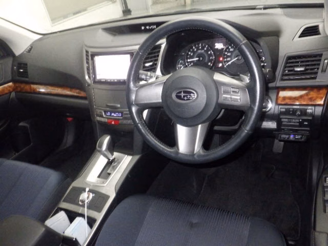 SUBARU LEGACY