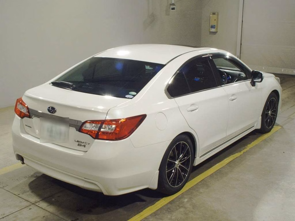 SUBARU LEGACY B4