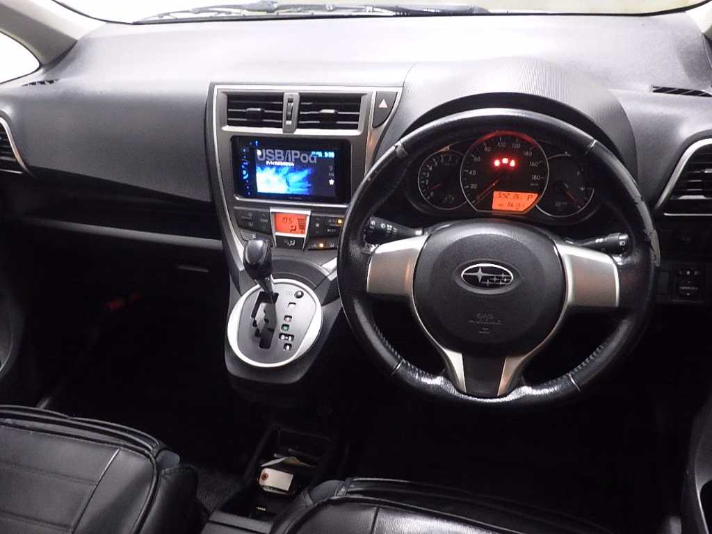 SUBARU TREZIA