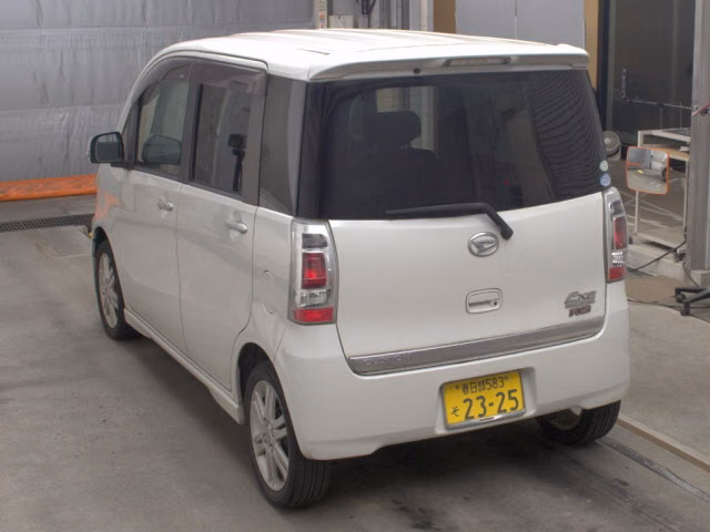 DAIHATSU TANTO EXE