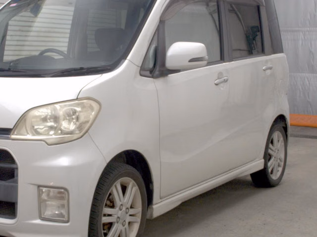 DAIHATSU TANTO EXE