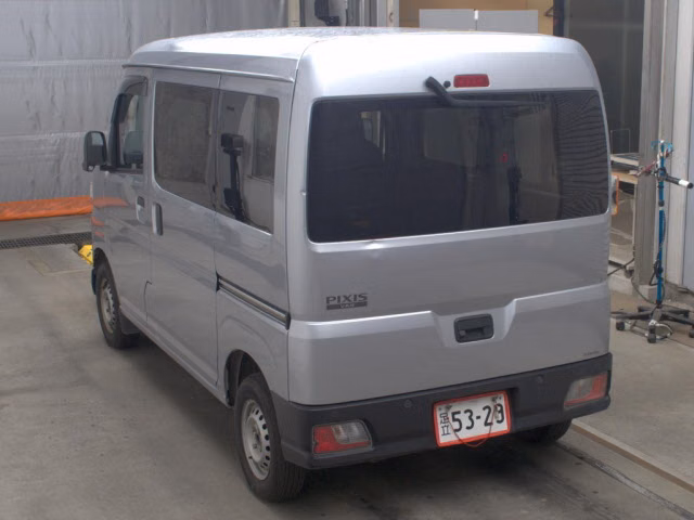 TOYOTA PIXIS VAN