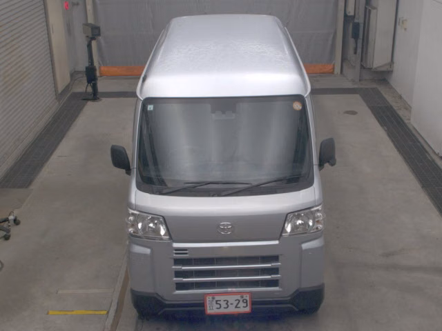 TOYOTA PIXIS VAN