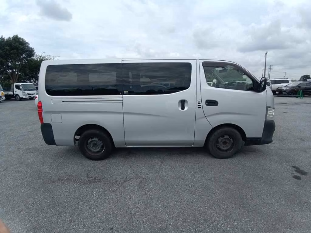 NISSAN NV350 CARAVAN