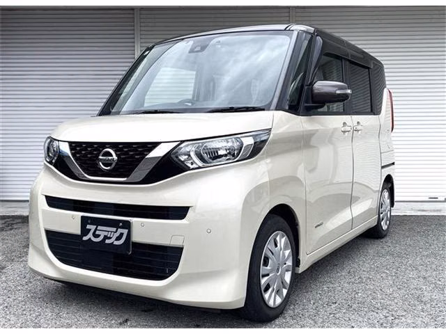 NISSAN ROOX