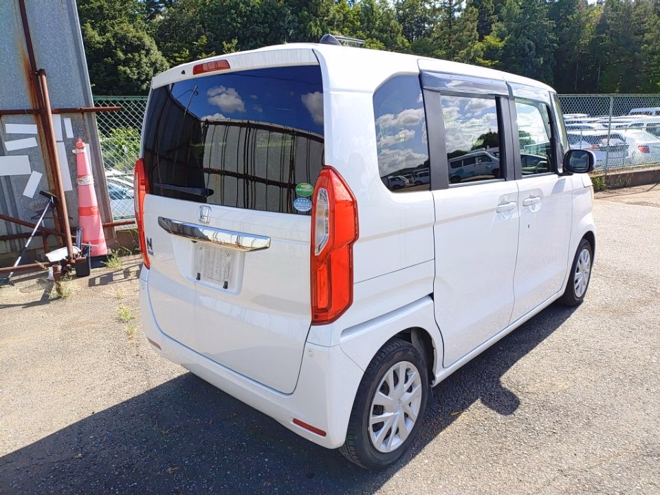 HONDA N-BOX