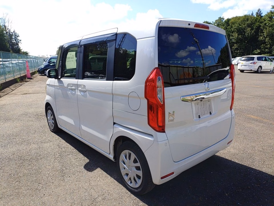 HONDA N-BOX