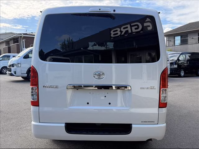 TOYOTA REGIUS ACE