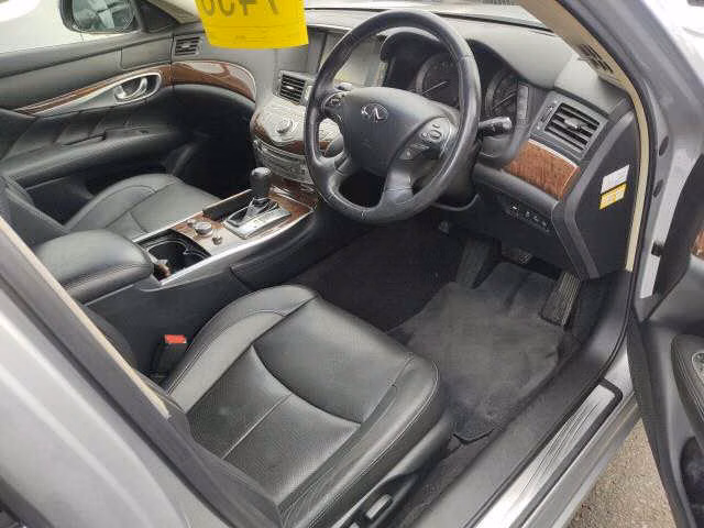 NISSAN FUGA