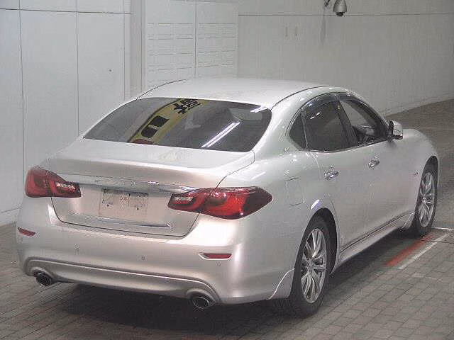 NISSAN FUGA