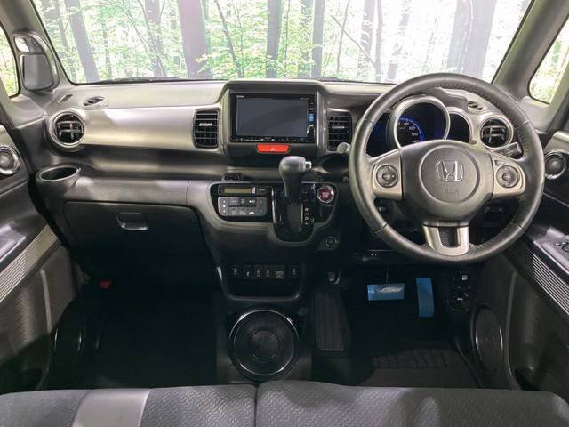 HONDA N-BOX SLASH