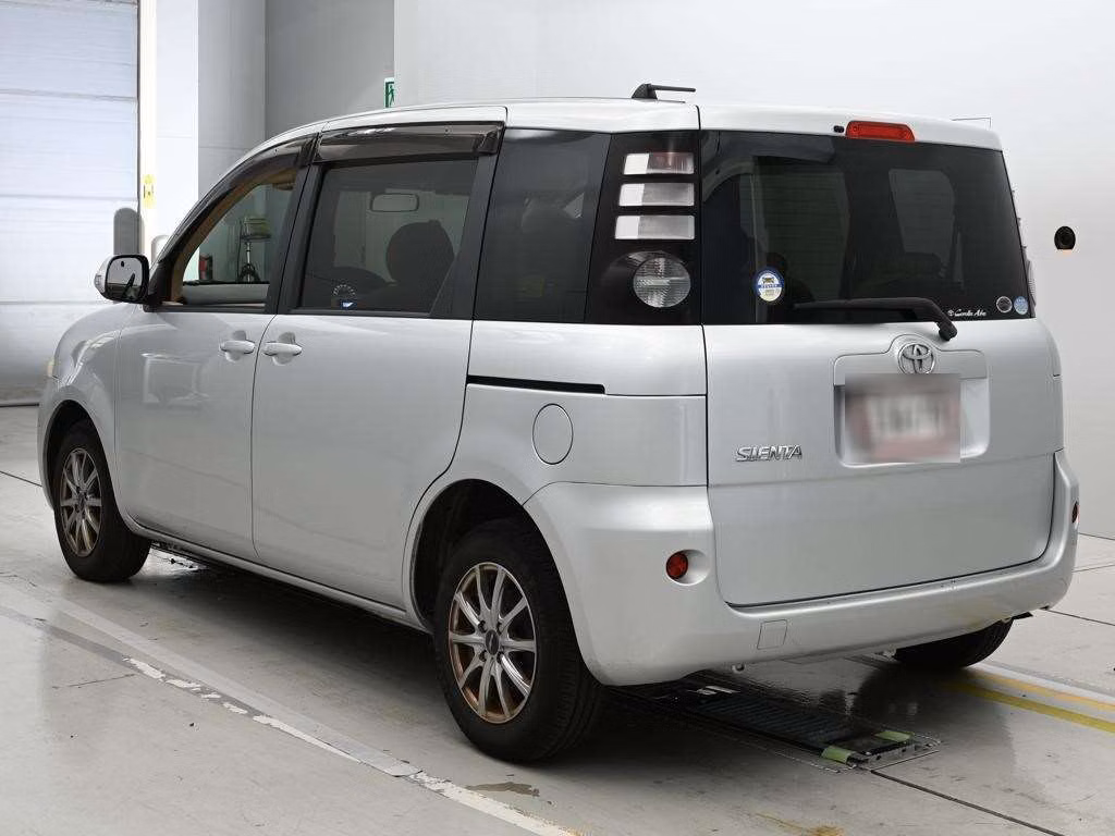 TOYOTA SIENTA