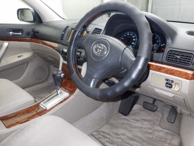 TOYOTA PREMIO