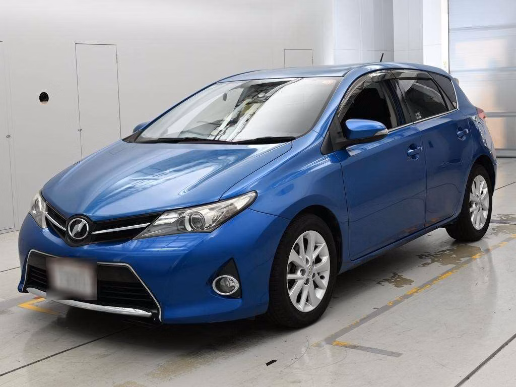 TOYOTA AURIS