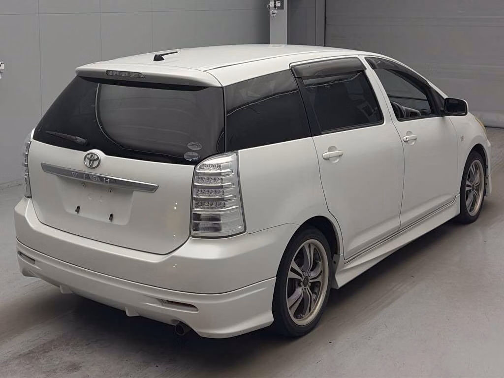 TOYOTA WISH