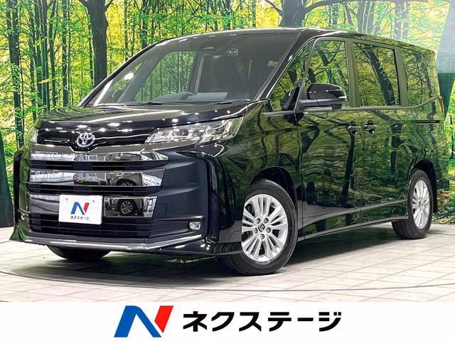 TOYOTA NOAH