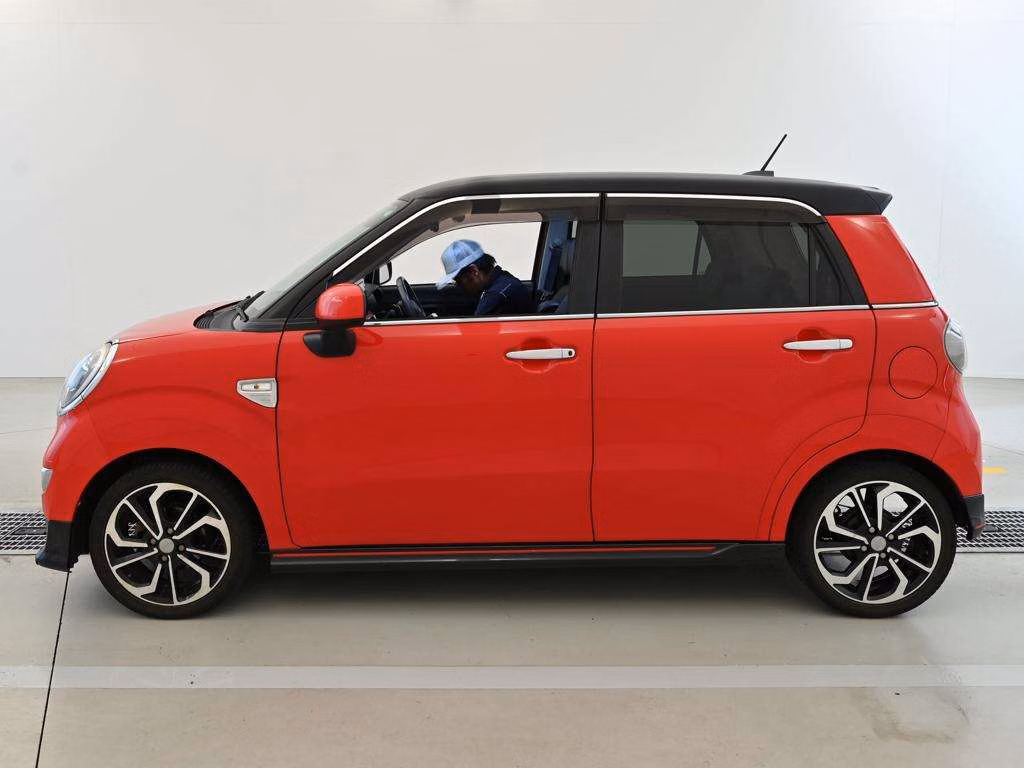 DAIHATSU CAST