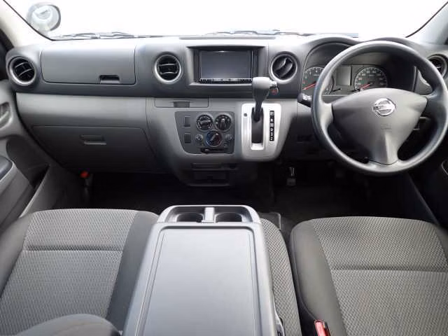 NISSAN NV350 CARAVAN