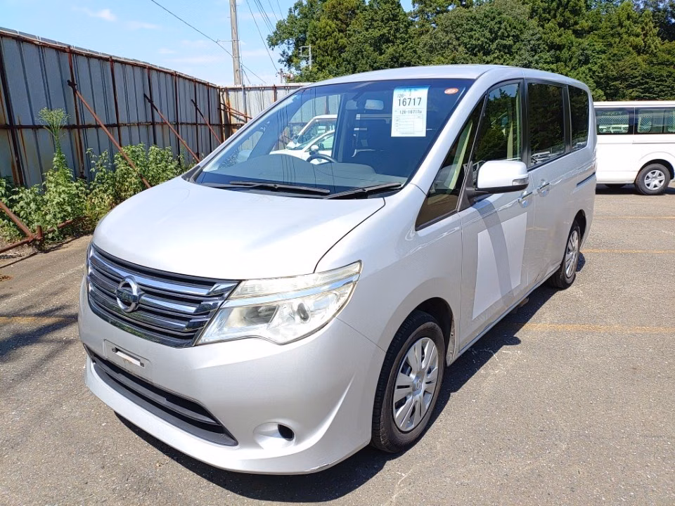 NISSAN SERENA