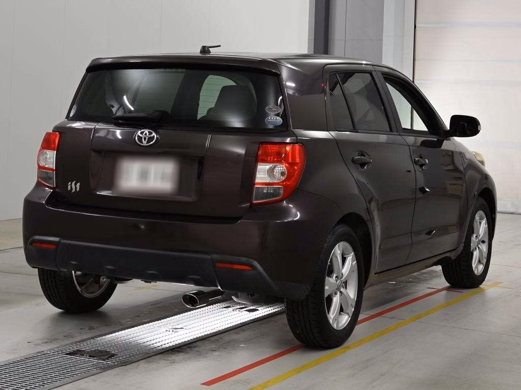 TOYOTA IST