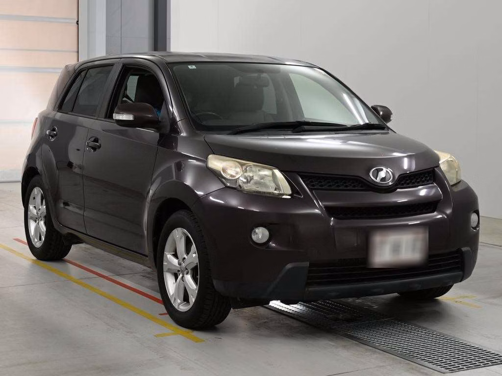 TOYOTA IST