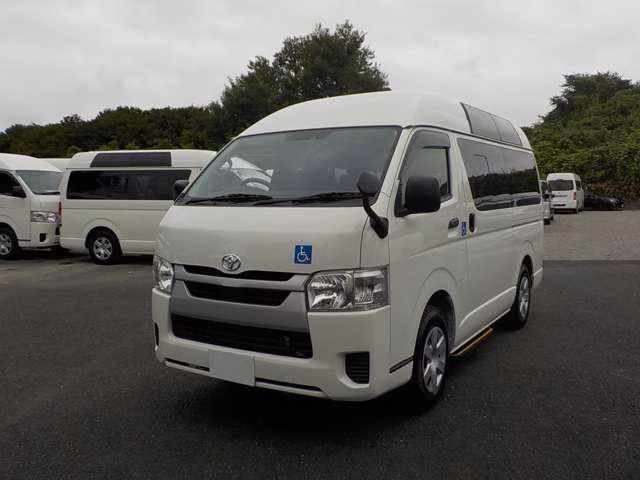 TOYOTA REGIUS ACE
