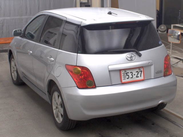 TOYOTA IST