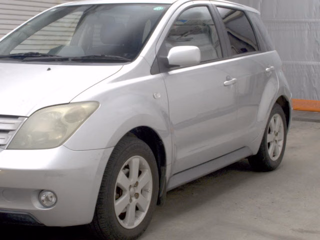 TOYOTA IST