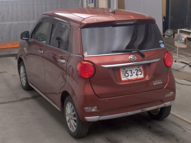 DAIHATSU CAST