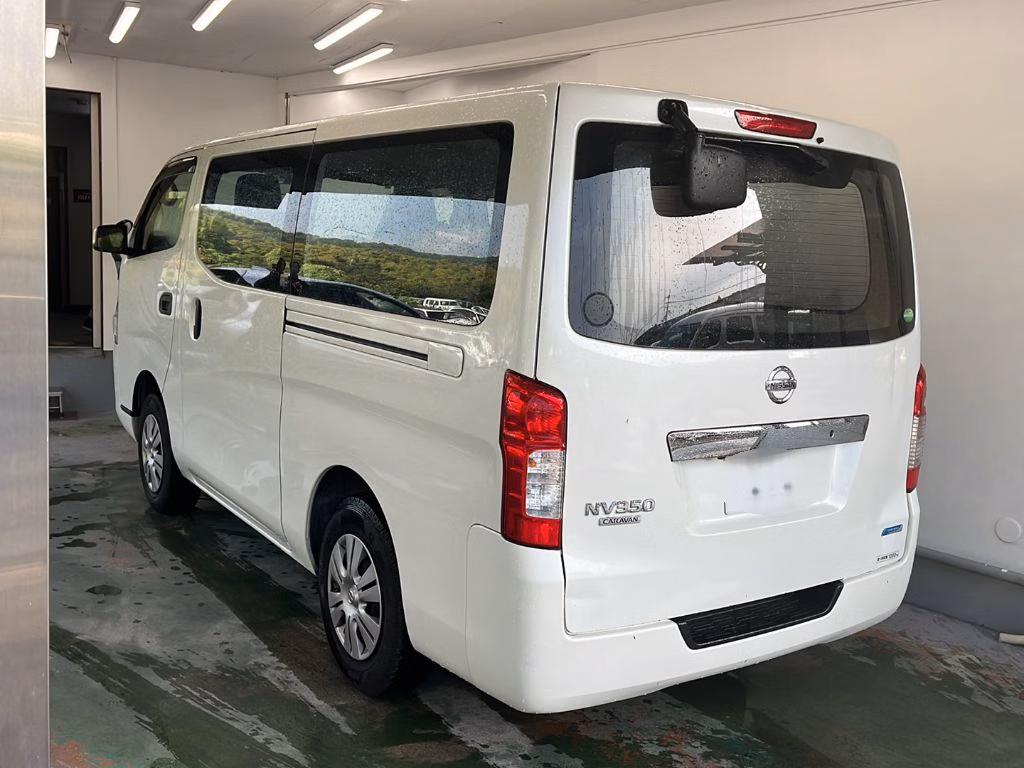NISSAN NV350 CARAVAN