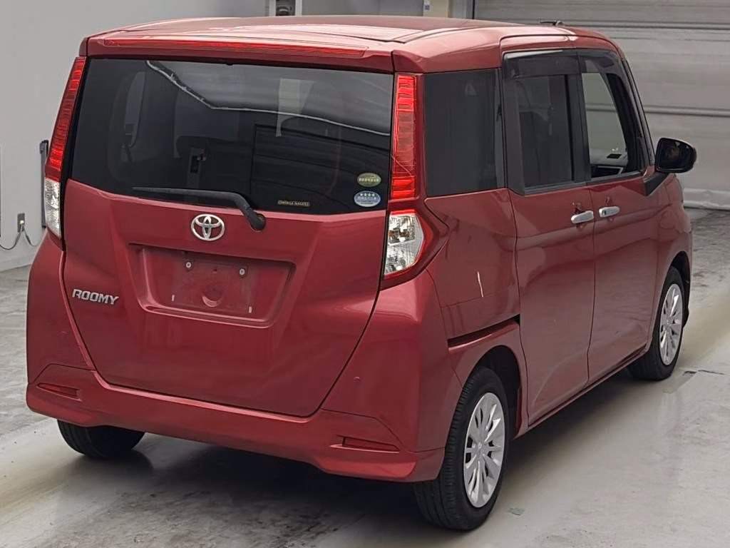 TOYOTA ROOMY