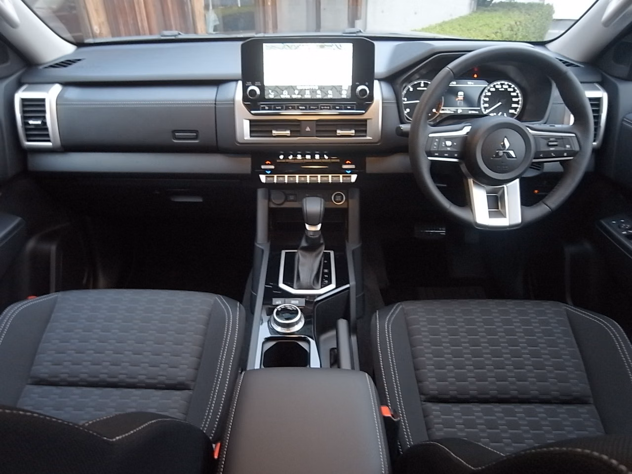 MITSUBISHI TRITON