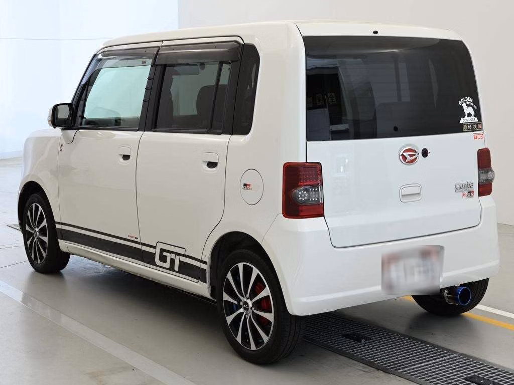 DAIHATSU MOVE CONTE