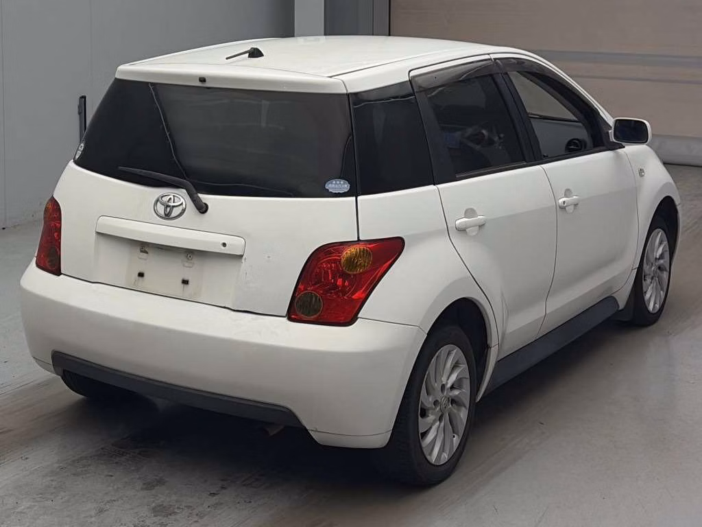 TOYOTA IST