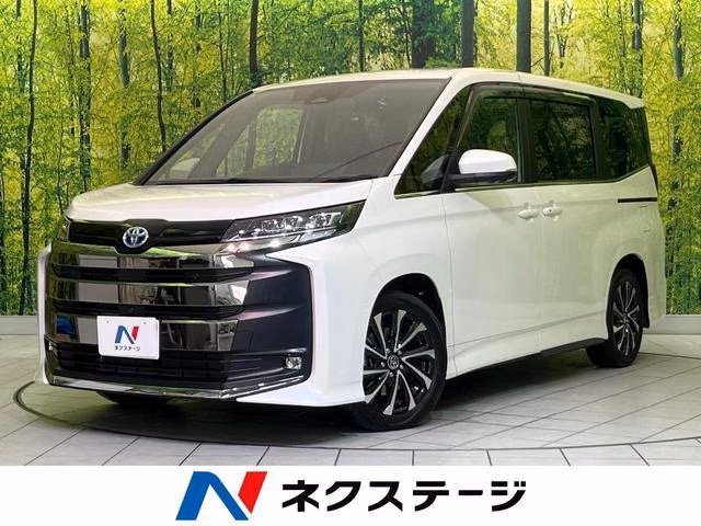 TOYOTA NOAH