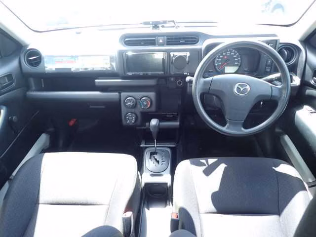MAZDA FAMILIA
