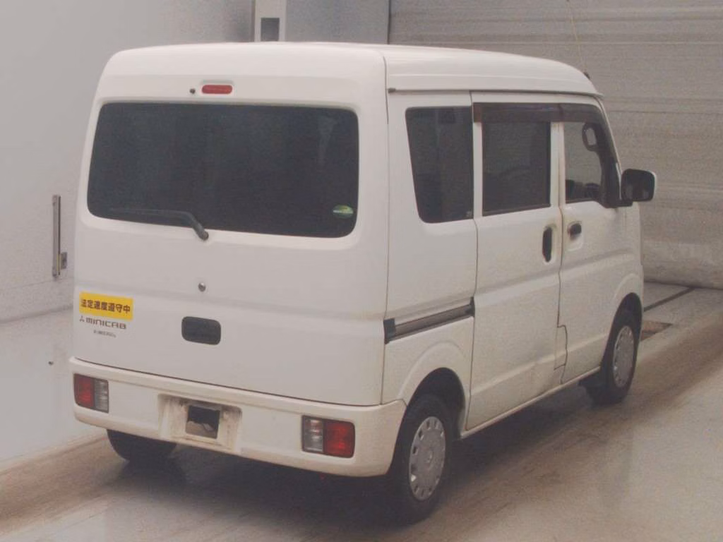 MITSUBISHI MINICAB